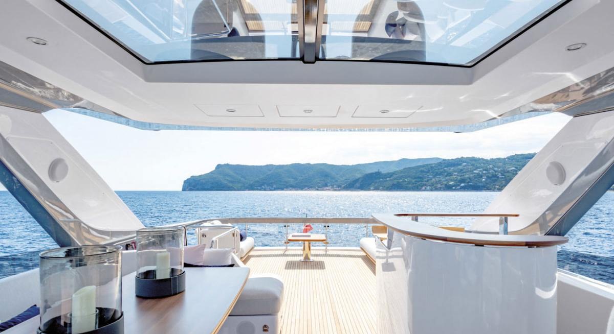 VIVA yacht charter 3