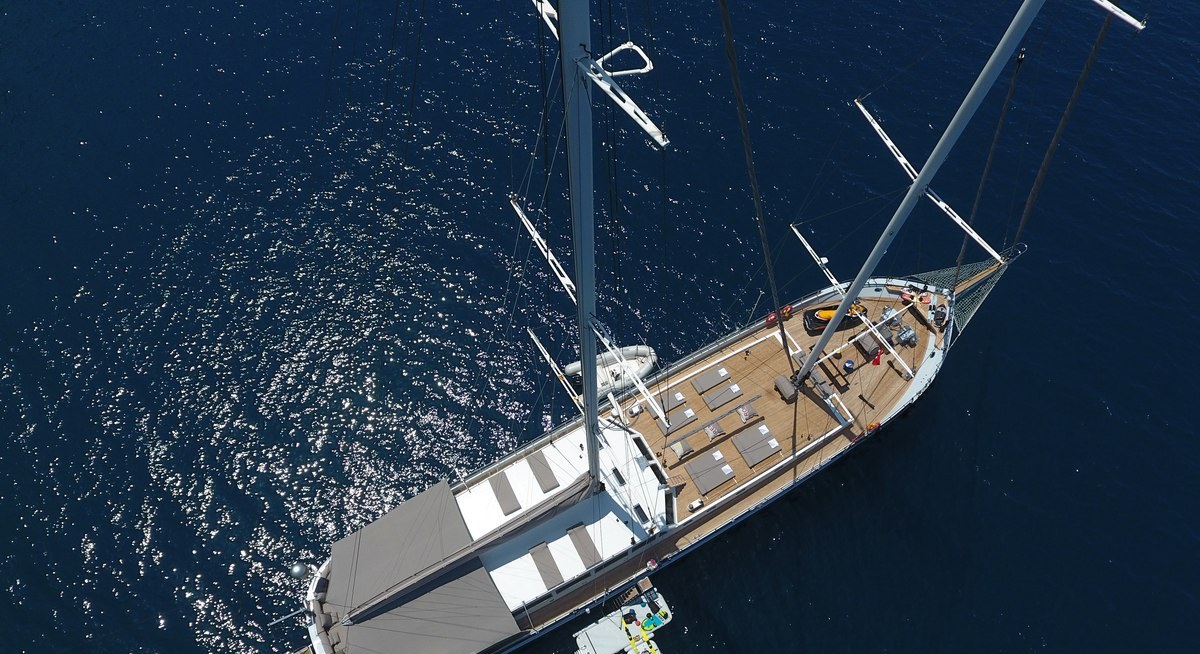 WHITE SOUL yacht charter 5