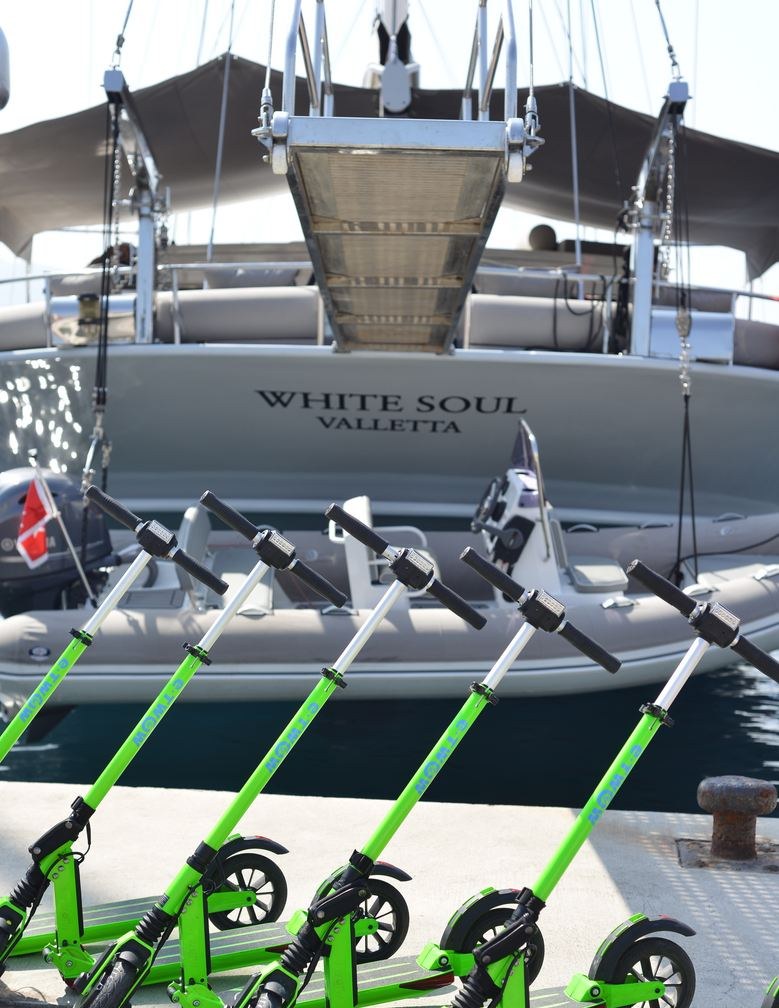 Yacht charter WHITE SOUL YACHT CHARTER