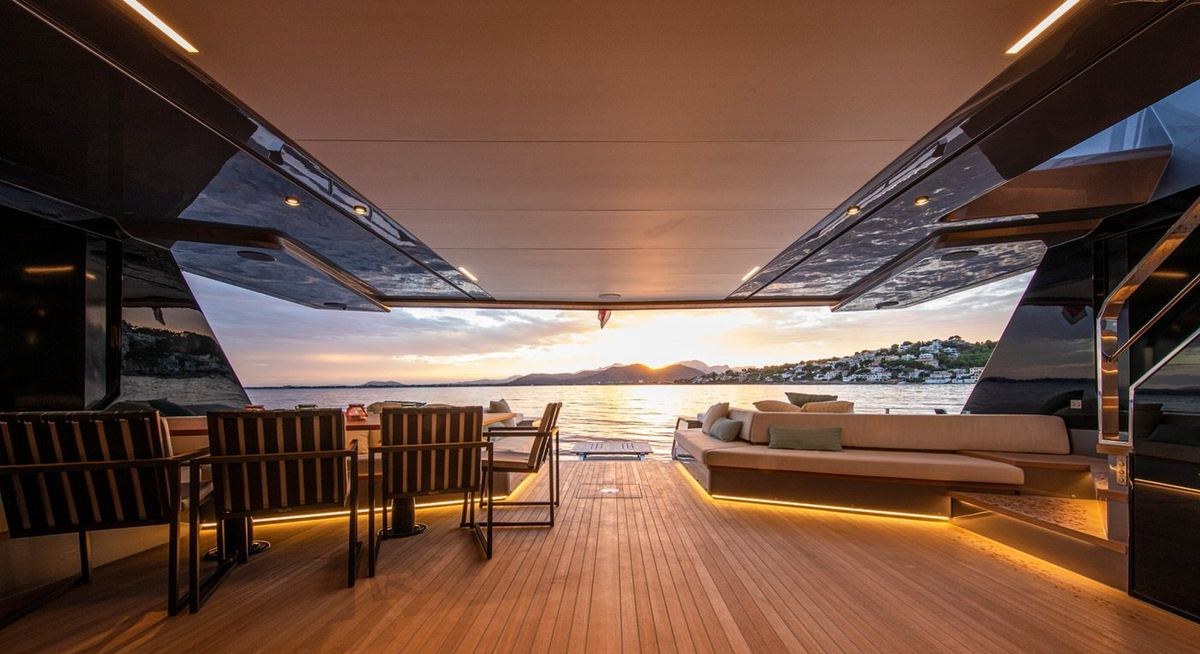 WHY200 yacht charter 4