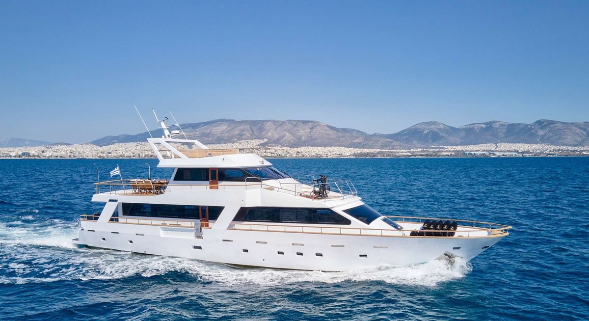 WIDE LIBERTY yacht charter 1