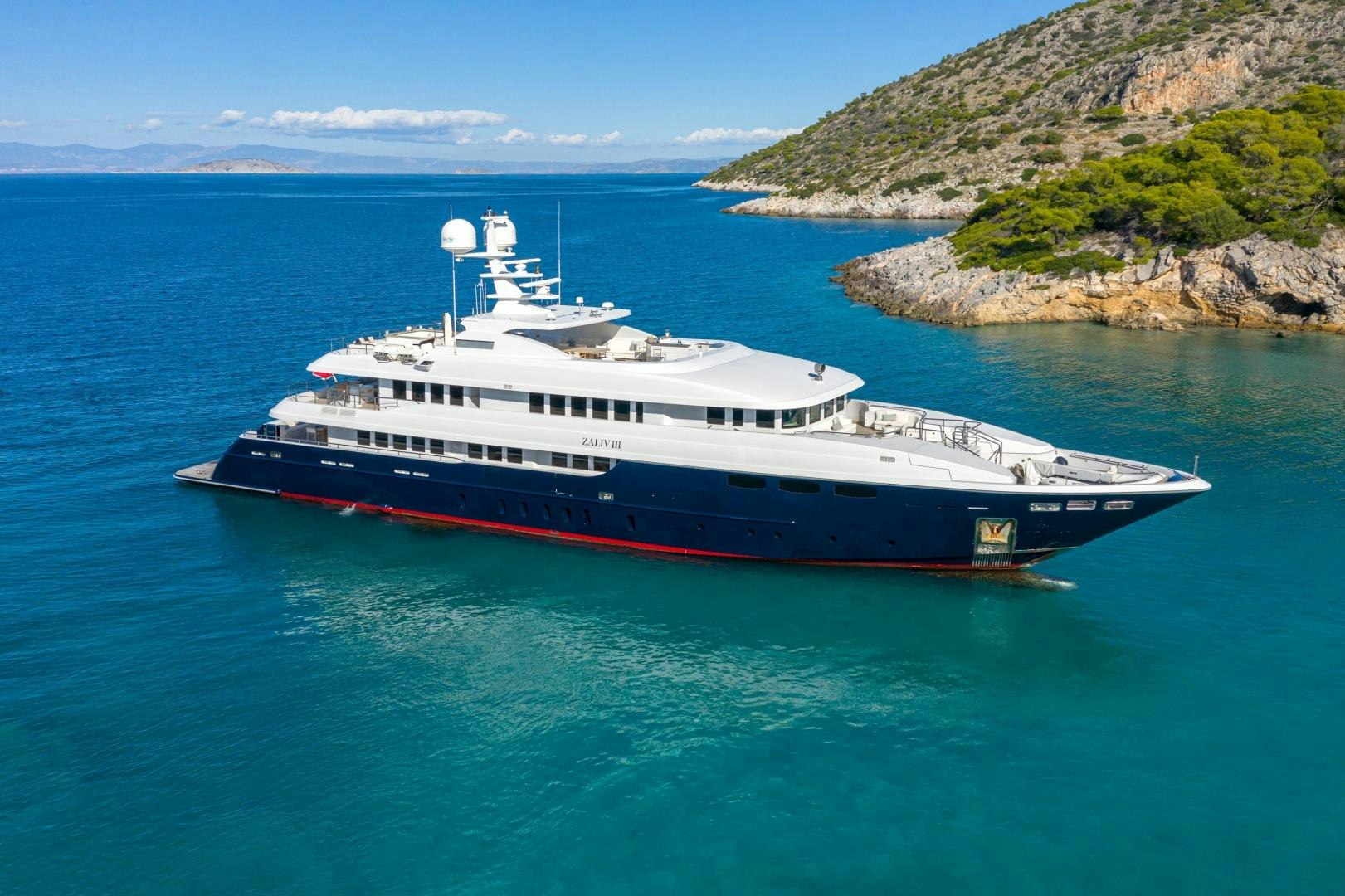 Yacht charter ZALIV III YACHT CHARTER